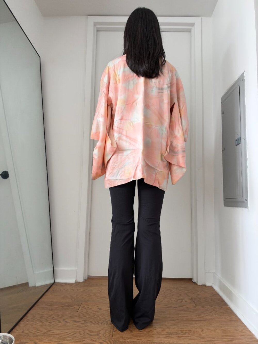 Pink Kimono - Picture 3 of 4